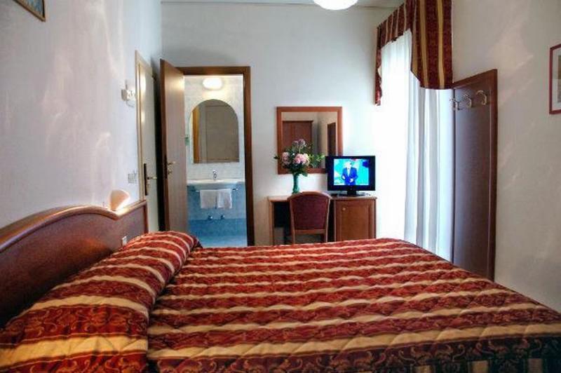 Hotel Roma Residenza Cervia Exterior foto